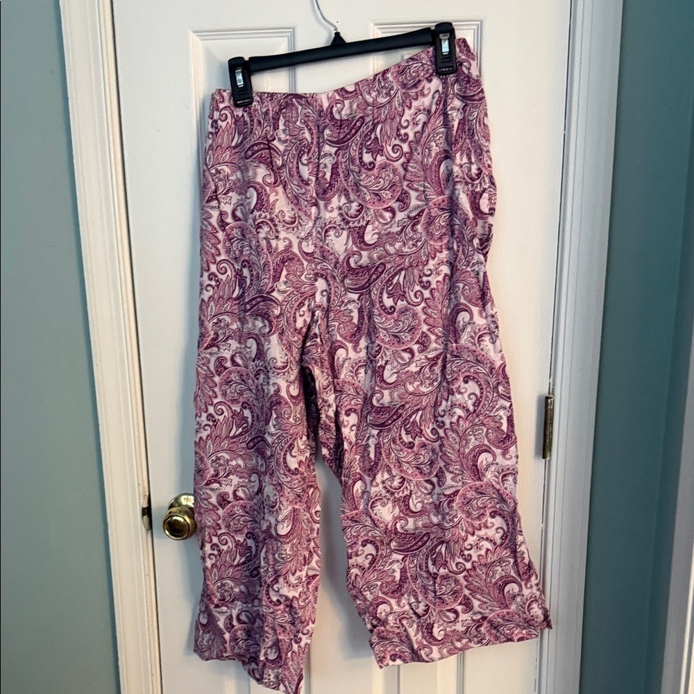 Charter Club Pink Paisley Women's Capri